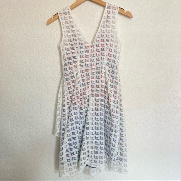 tracy reese v-neck white lace dress with floral underlay - Picture 2 of 10